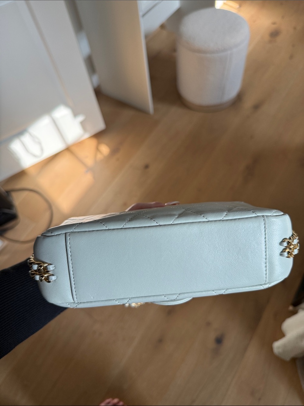 CHANEL Light Blue Quilted Leather Crossbody Bag with Gold Hardware - Picture 6 of 15
